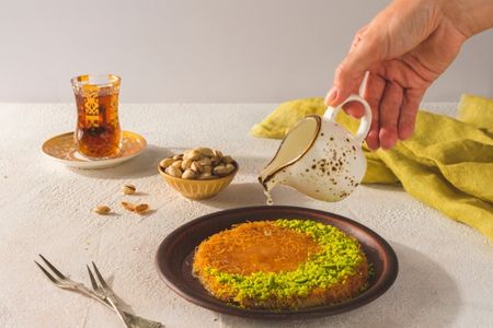 Qatar Souvenirs: Knafeh