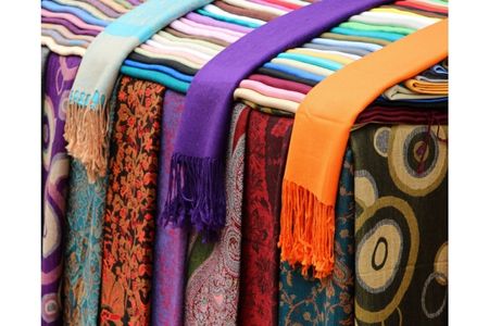 Qatar Souvenirs: Pashminas and Scarves