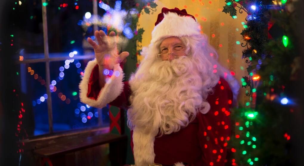 Santa meet and greet at Gardens by Bay